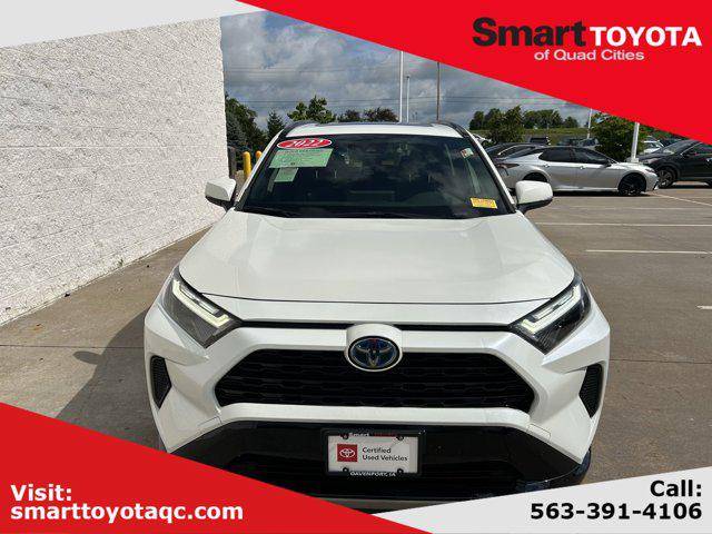 2022 Toyota RAV4 Hybrid SE — SUV — 28,989 mi — Davenport, IA