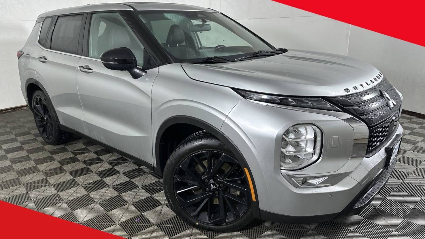 2022 Mitsubishi Outlander SE Launch Edition — SUV — 83,459 mi — Davenport, IA