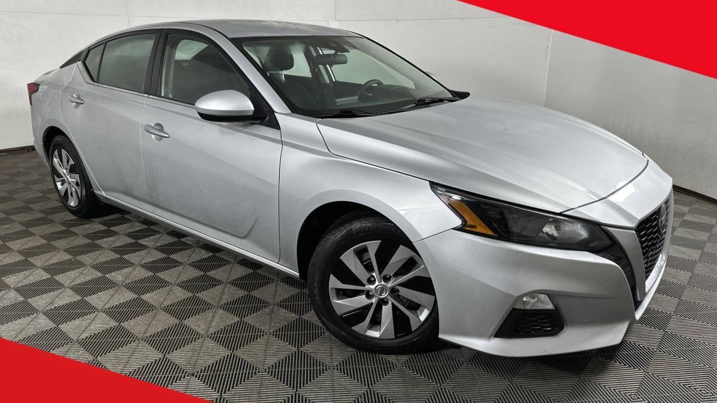 2022 Nissan Altima S — Sedan — 65,394 mi — Davenport, IA