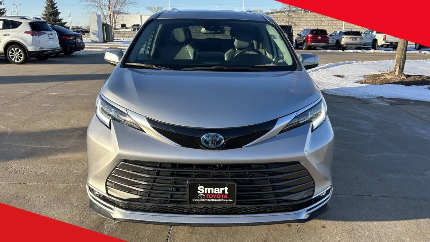 2021 Toyota Sienna Limited — Minivan — 54,463 mi — Davenport, IA
