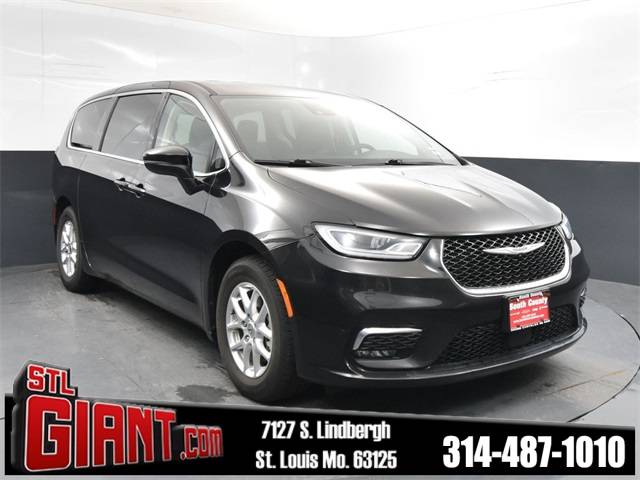 2023 Chrysler Pacifica Touring L — Minivan — 64,533 mi — St. Louis, MO