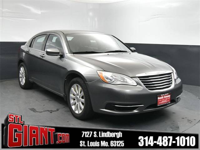 2013 Chrysler 200 Touring — Sedan — 141,360 mi — St. Louis, MO