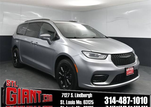 2021 Chrysler Pacifica Limited — Minivan — 105,499 mi — St. Louis, MO