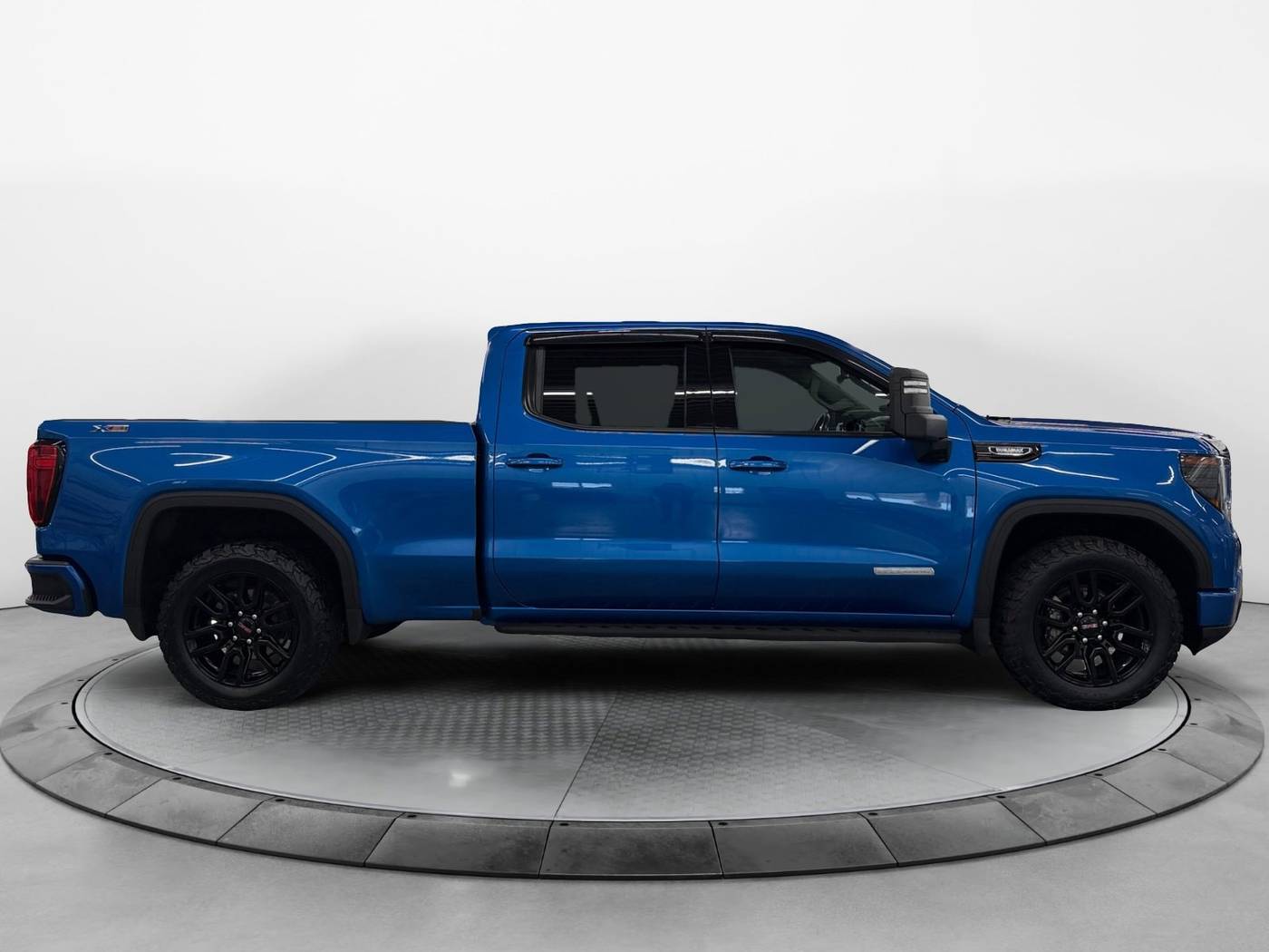 2022 GMC Sierra 1500 Elevation — Pickup Truck — 29,197 mi — Bloomer, WI