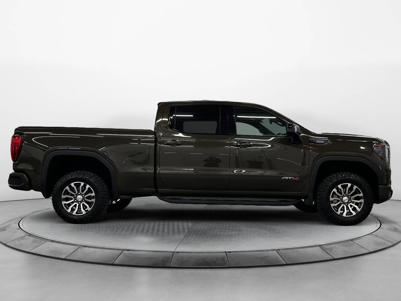 2023 GMC Sierra 1500 AT4 — Pickup Truck — 17,099 mi — Bloomer, WI
