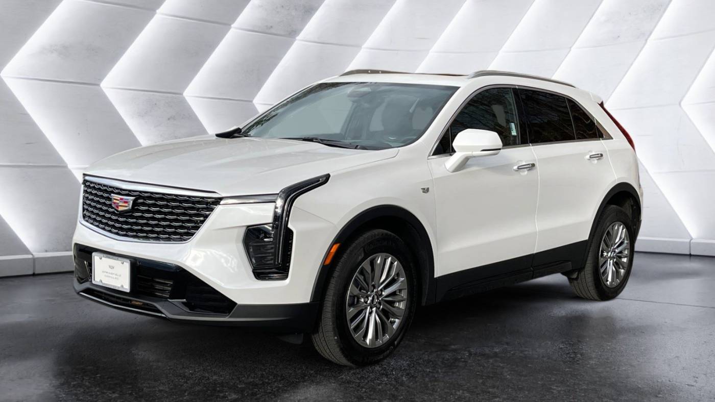 2024 Cadillac XT4 Premium Luxury — SUV — 2,600 mi — North Springfield, VT