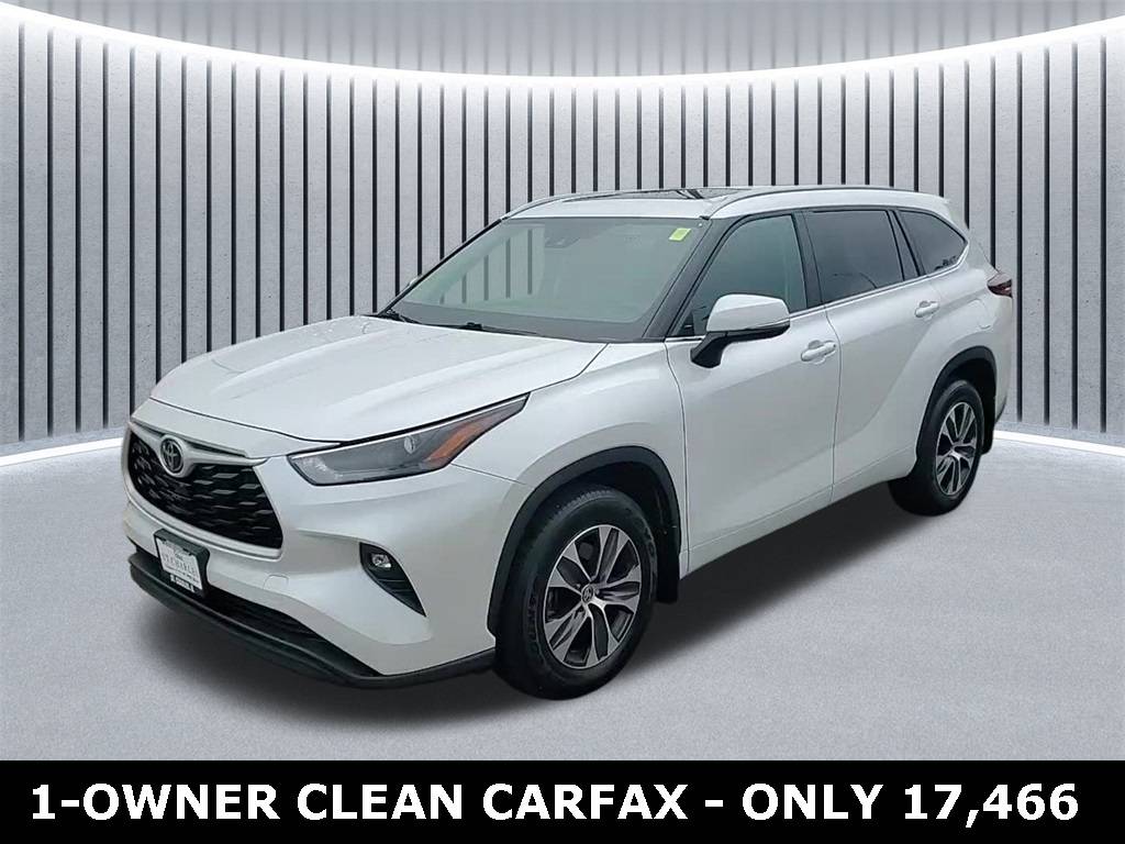 2024 Toyota Highlander XLE — SUV — 17,466 mi — St. Charles, IL