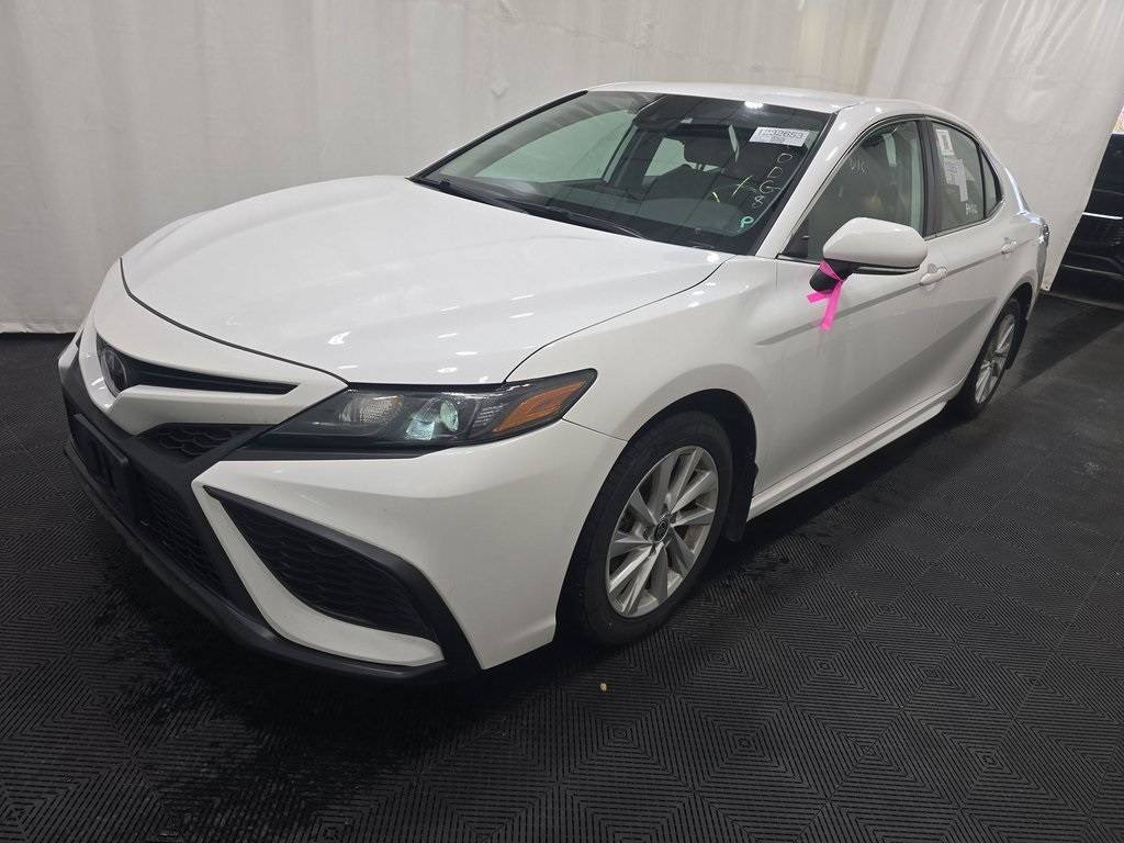 2022 Toyota Camry SE — Sedan — 71,595 mi — St. Charles, IL