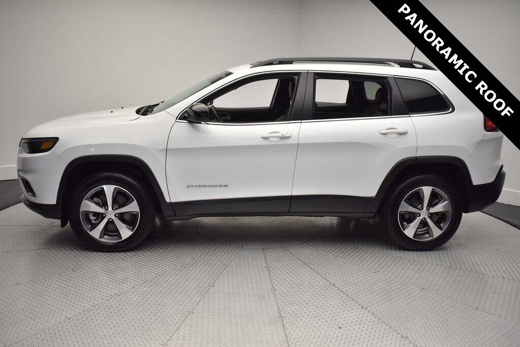 2022 Jeep Cherokee Limited — SUV — 29,423 mi — St. Charles, IL