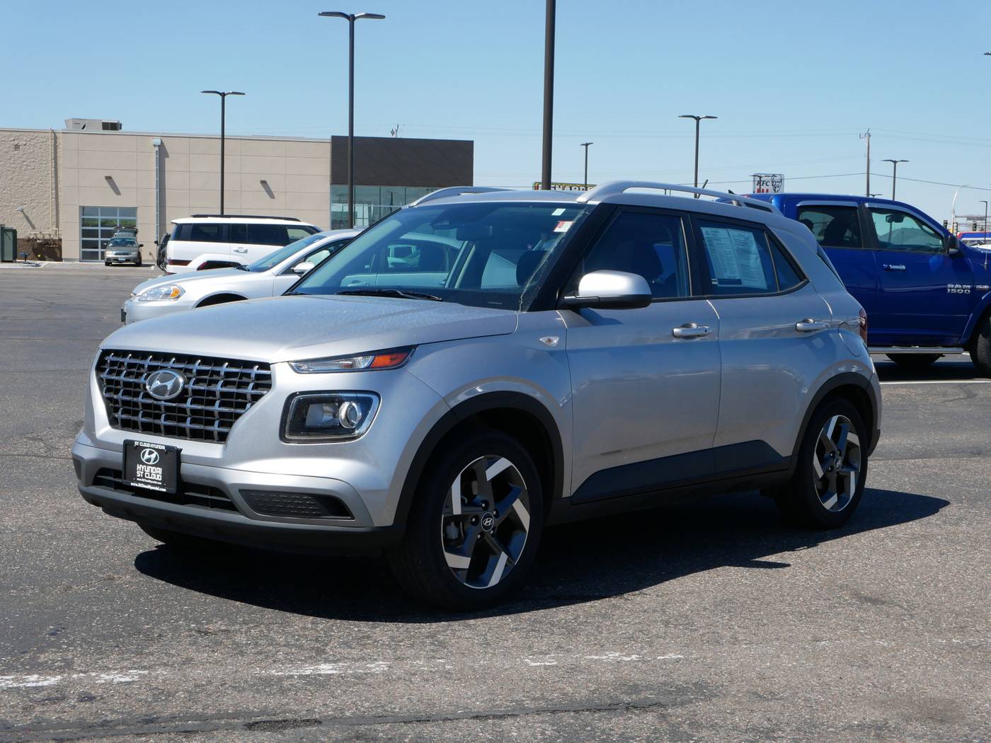 2024 Hyundai Venue SEL — SUV — 21,845 mi — Waite Park, MN