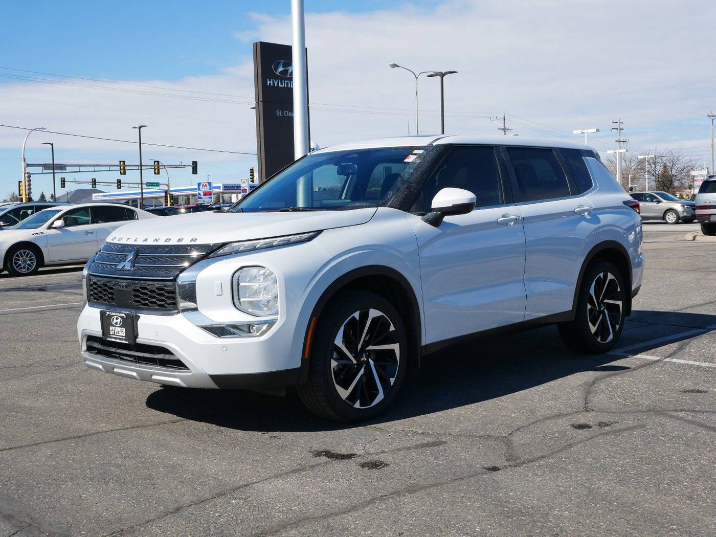 2023 Mitsubishi Outlander SE — SUV — 32,669 mi — Waite Park, MN