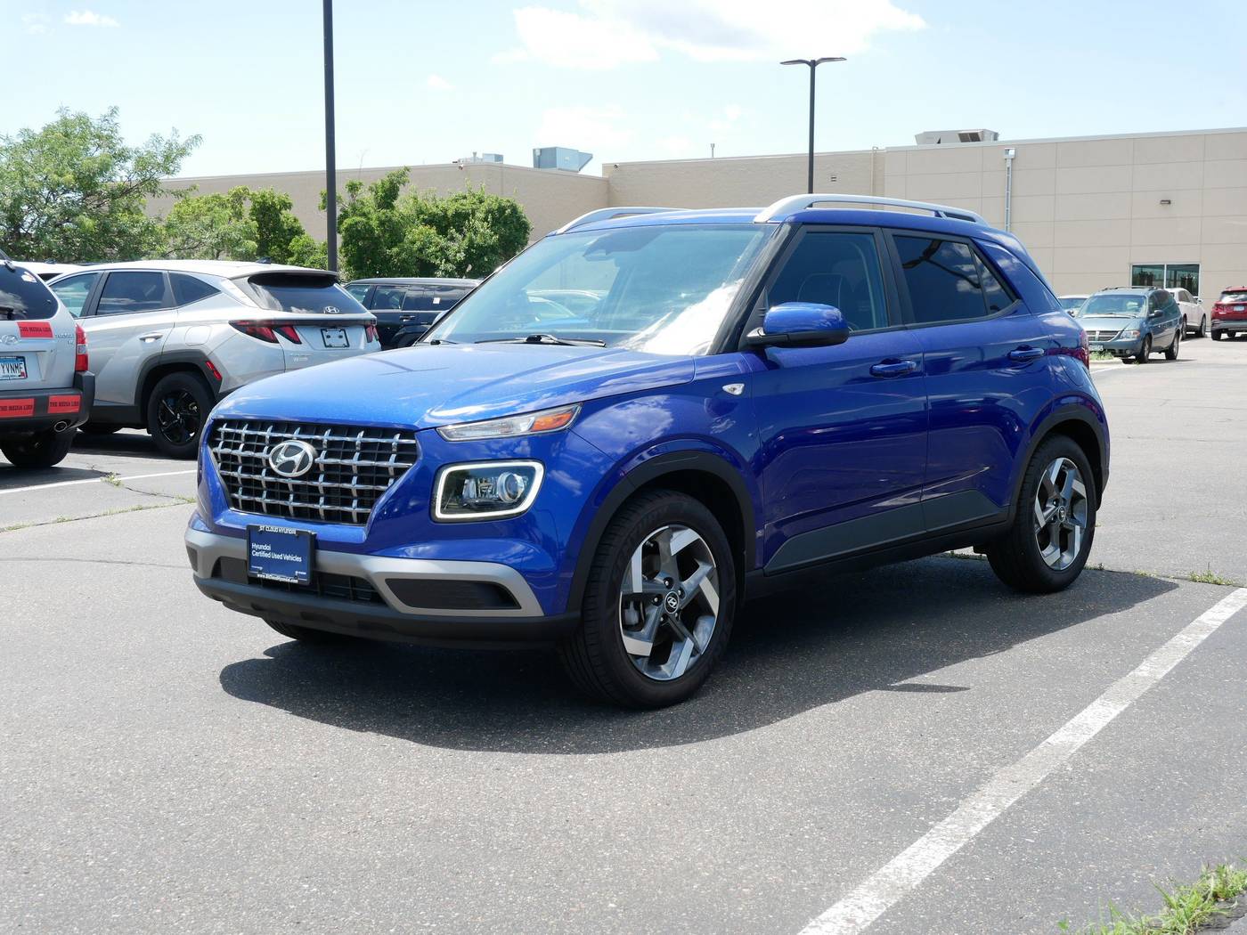 2024 Hyundai Venue Limited — SUV — 4,057 mi — Waite Park, MN