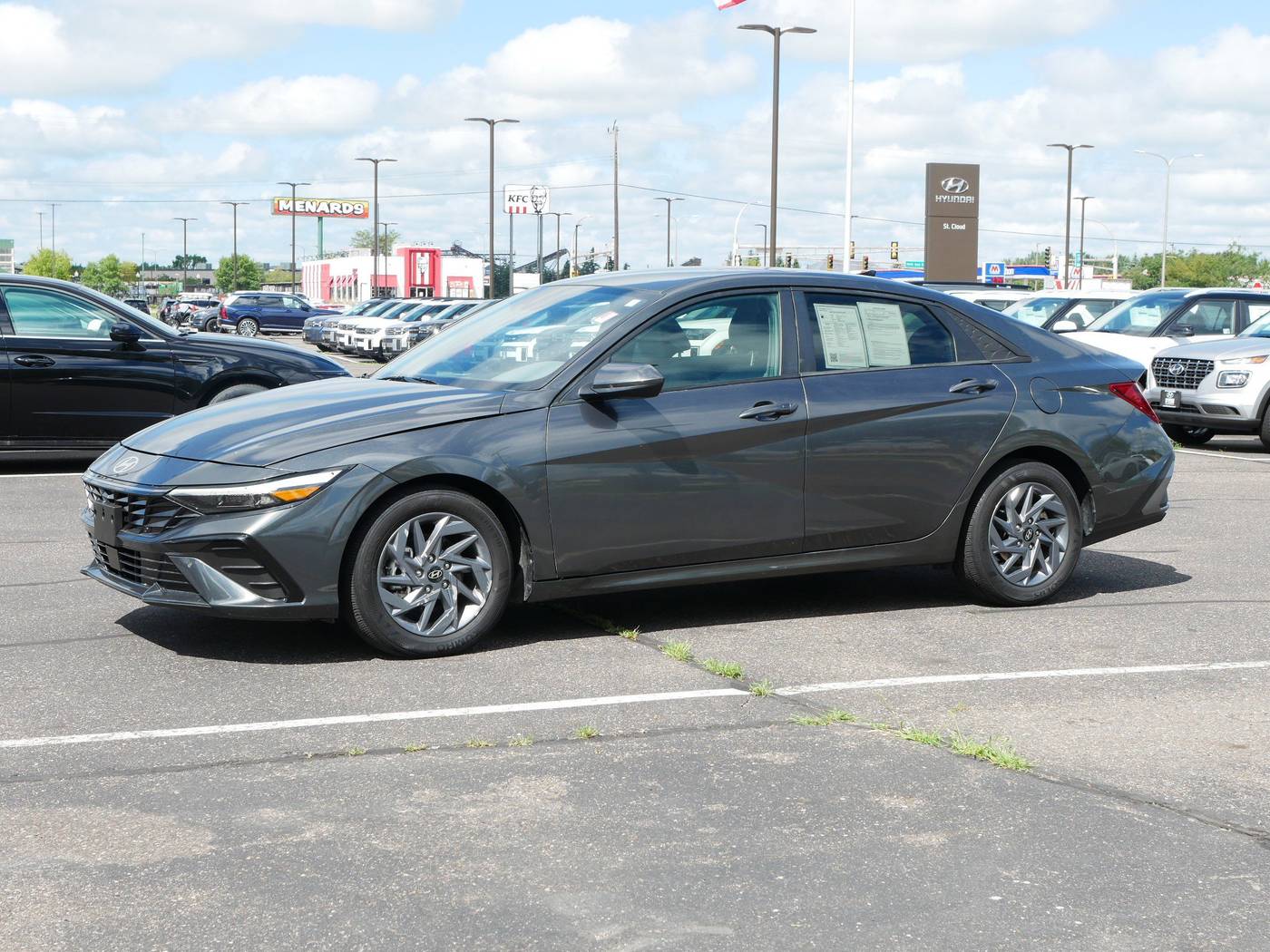 2024 Hyundai Elantra SEL — Sedan — 13,647 mi — Waite Park, MN