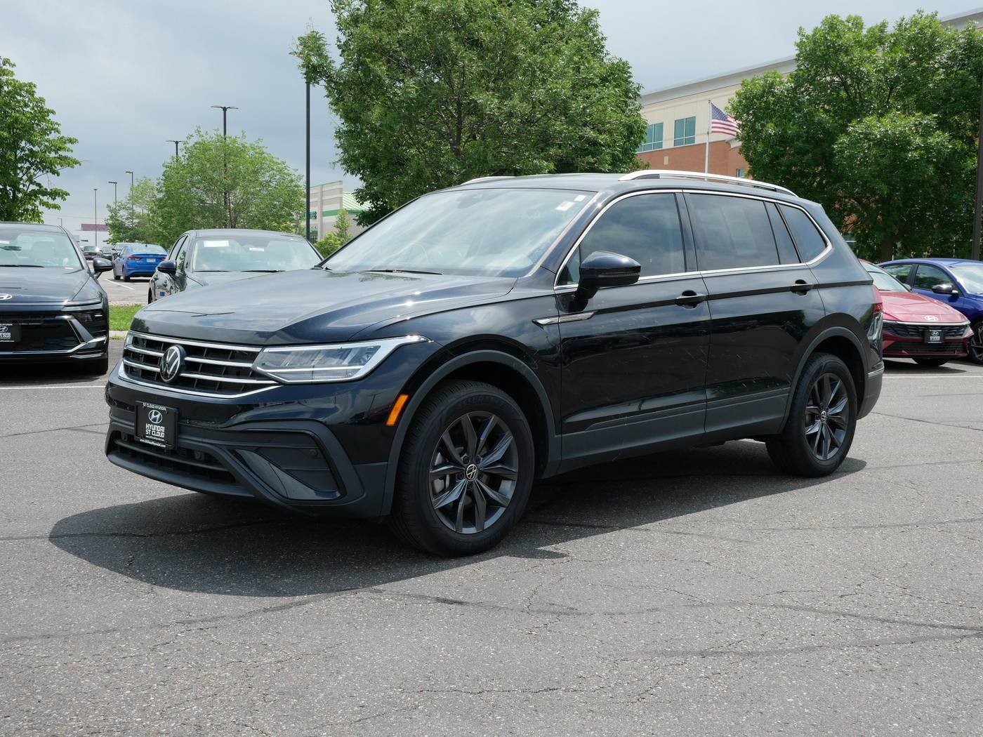 2024 Volkswagen Tiguan SE — SUV — 22,081 mi — Waite Park, MN