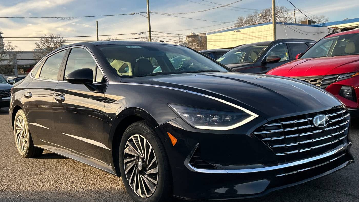 2023 Hyundai Sonata Hybrid Limited — Sedan — 39,713 mi — Stamford, CT