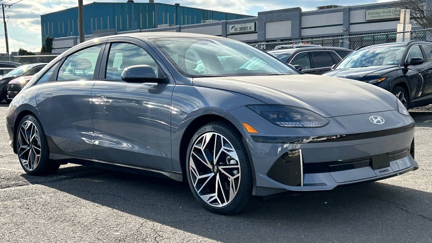 2023 Hyundai IONIQ 6 SEL — Sedan — 13 mi — Stamford, CT
