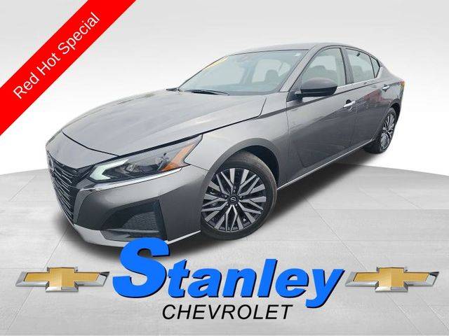2024 Nissan Altima SV — Sedan — 37,905 mi — McCordsville, IN