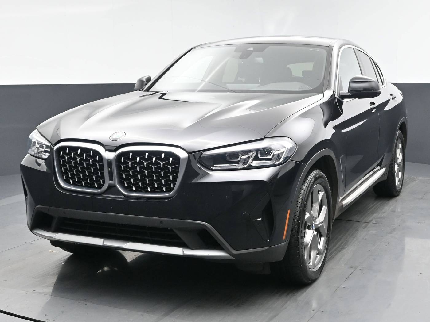2024 BMW X4 30i — SUV — 25,684 mi — New Hyde Park, NY