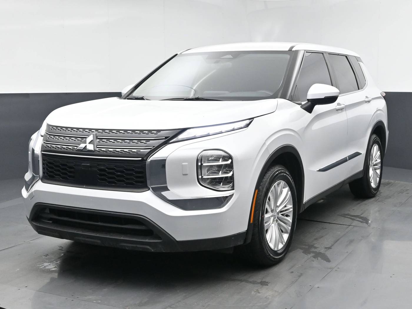 2022 Mitsubishi Outlander ES — SUV — 35,822 mi — New Hyde Park, NY
