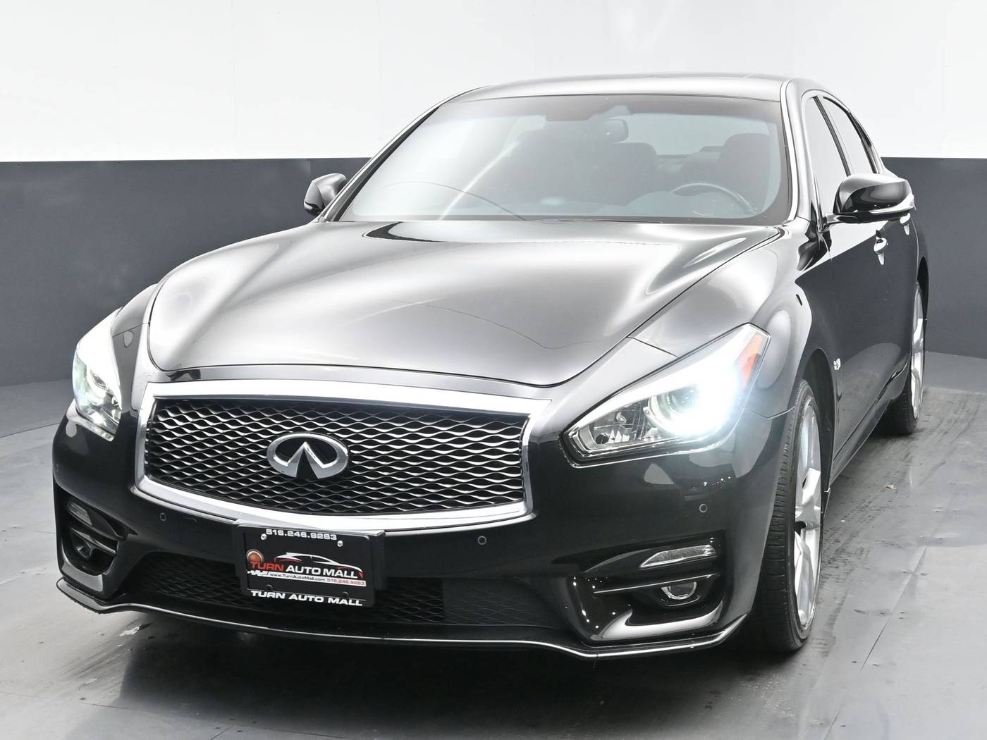 2017 INFINITI Q70 3.7x — Sedan — 67,062 mi — New Hyde Park, NY