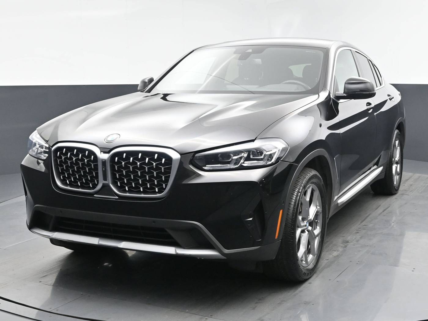 2024 BMW X4 30i — SUV — 24,731 mi — New Hyde Park, NY