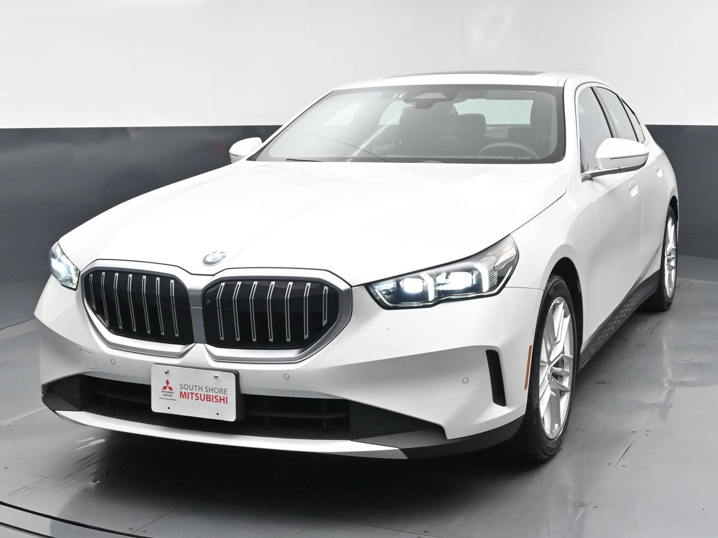 2024 BMW 5 Series 530i — Sedan — 30,766 mi — New Hyde Park, NY
