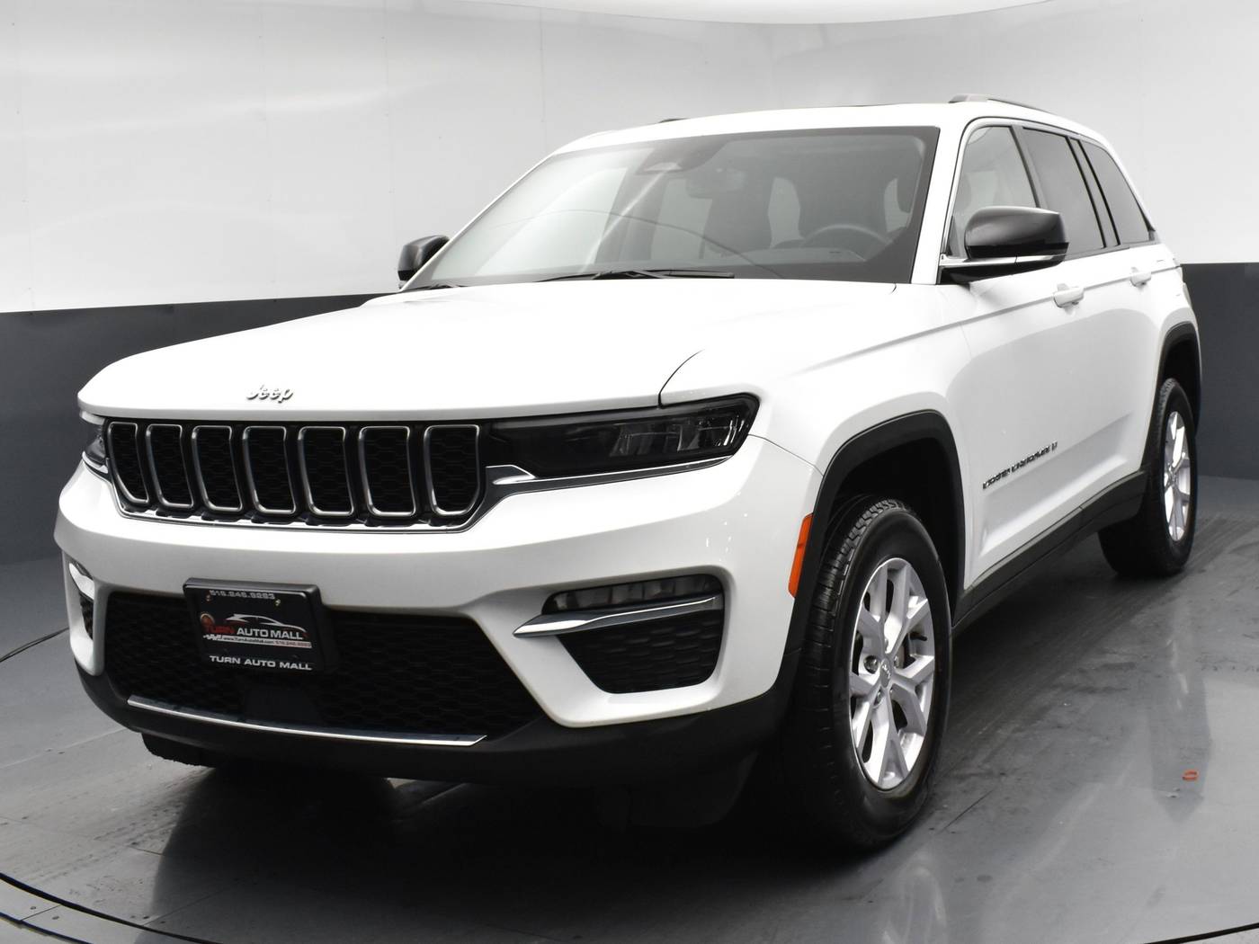 2022 Jeep Grand Cherokee Limited — SUV — 19,998 mi — New Hyde Park, NY