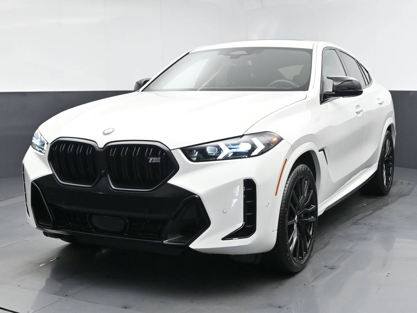 2024 BMW X6 M60i — SUV — 16,637 mi — New Hyde Park, NY