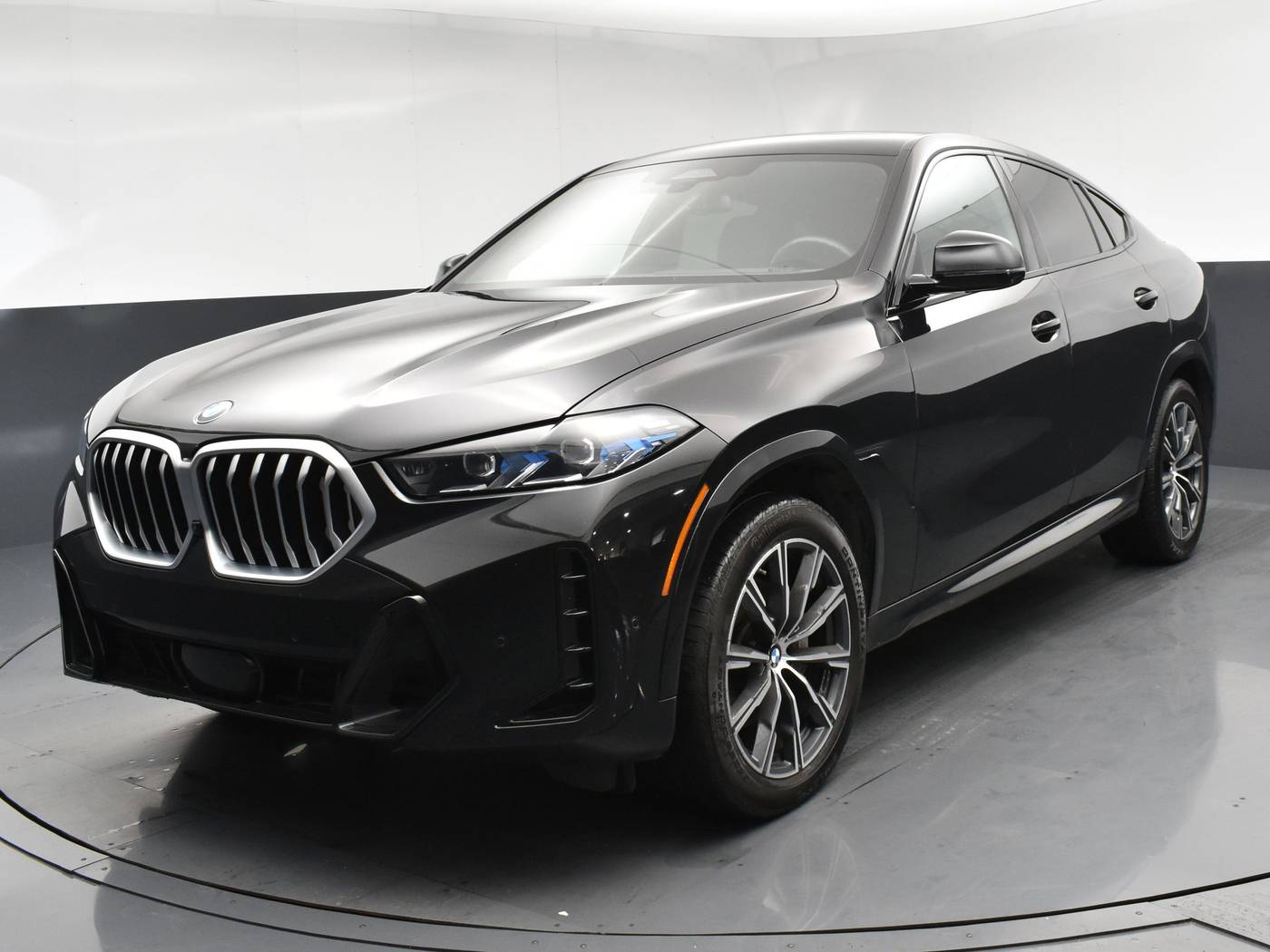 2025 BMW X6 40i — SUV — 47,613 mi — New Hyde Park, NY