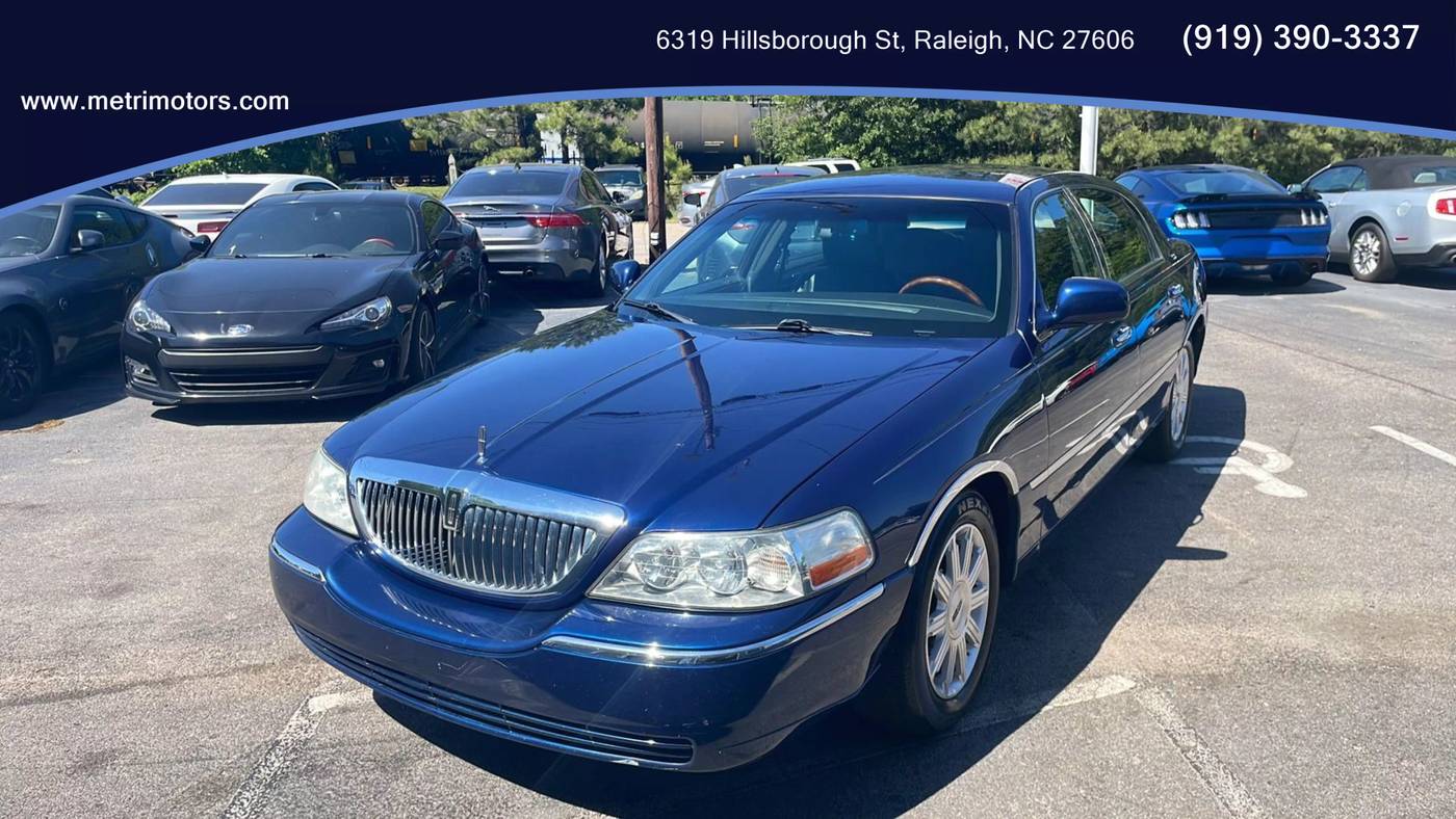2011 Lincoln Town Car Signature Limited — Sedan — 87,020 mi — Raleigh, NC