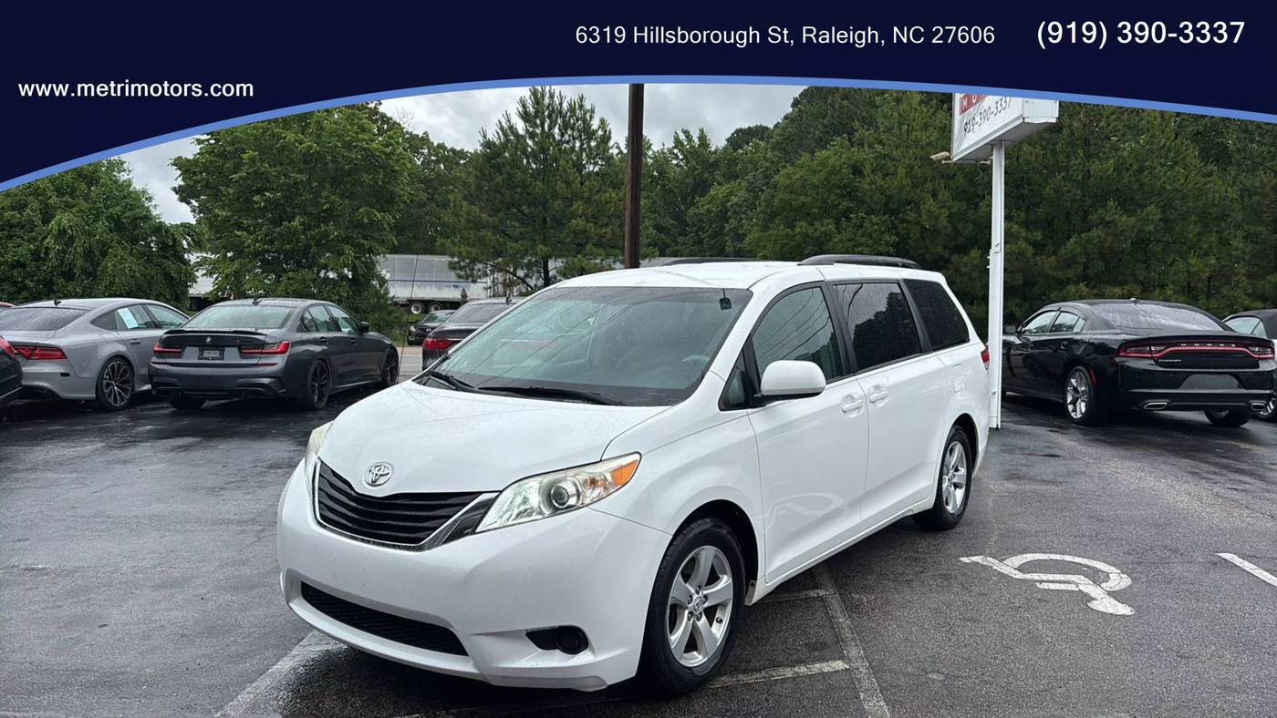 2014 Toyota Sienna LE — Minivan — 110,615 mi — Raleigh, NC