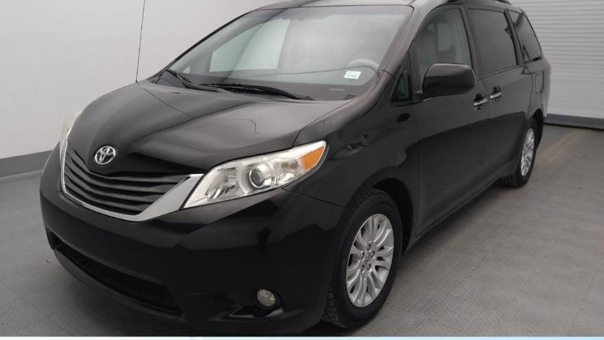 2014 Toyota Sienna XLE — Minivan — 136,430 mi — TOPEKA, KS