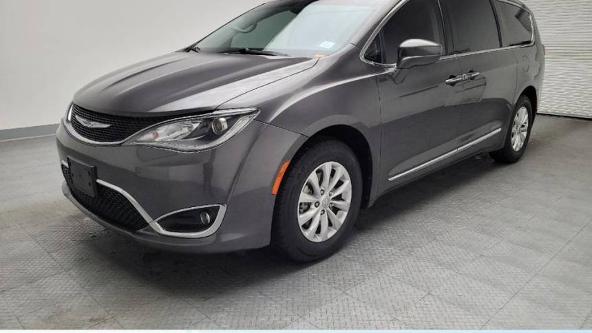 2020 Chrysler Pacifica Touring L — Minivan — 103,730 mi — MODESTO, CA