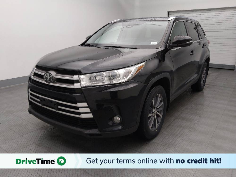 2019 Toyota Highlander XLE — SUV — 104,869 mi — COLUMBIA, MO