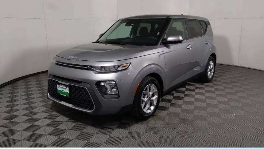2022 Kia Soul LX — Hatchback — 31,985 mi — Peoria, IL