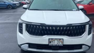 2025 Kia Carnival LXS — Minivan — 20,565 mi — Honolulu, HI