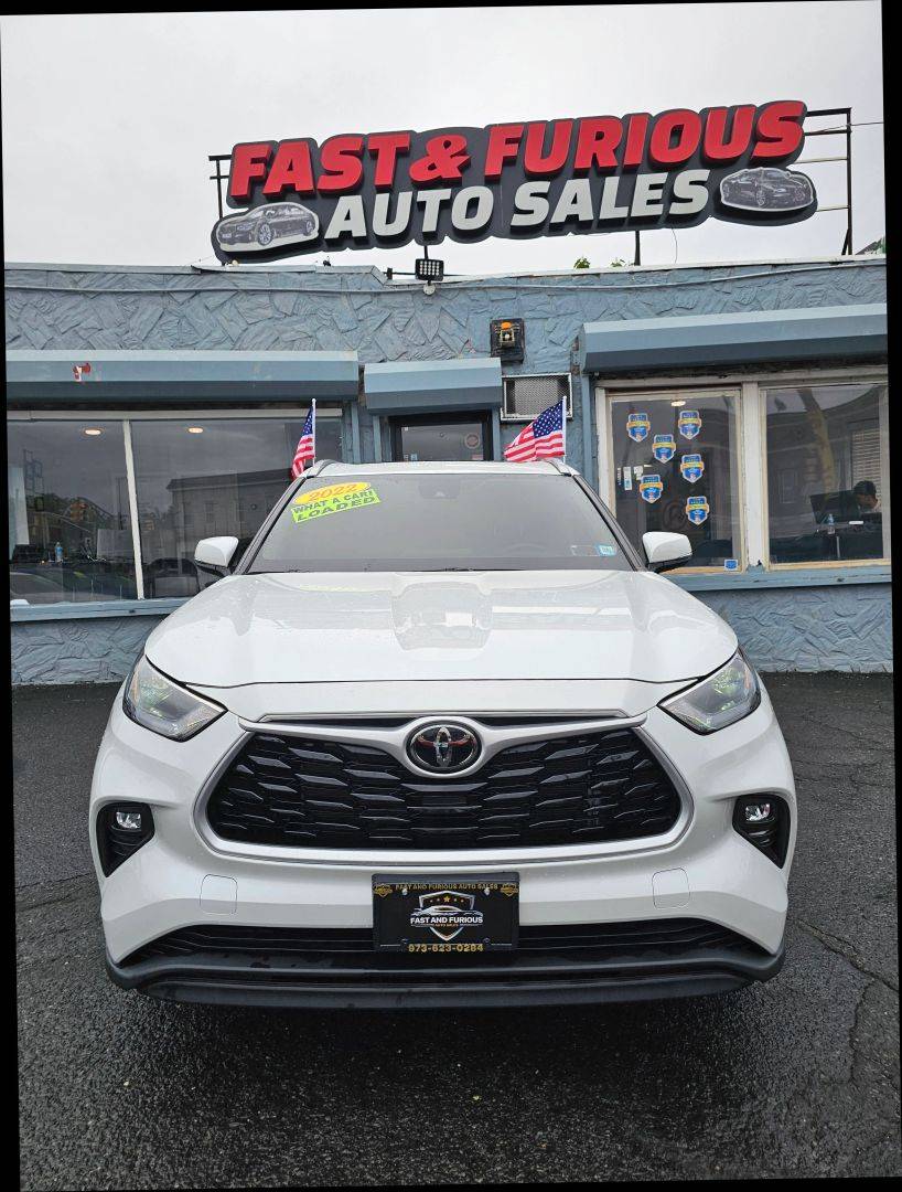 2022 Toyota Highlander XLE — SUV — 7,523 mi — Newark, NJ
