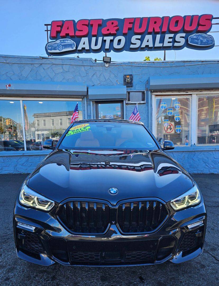 2021 BMW X6 M50i