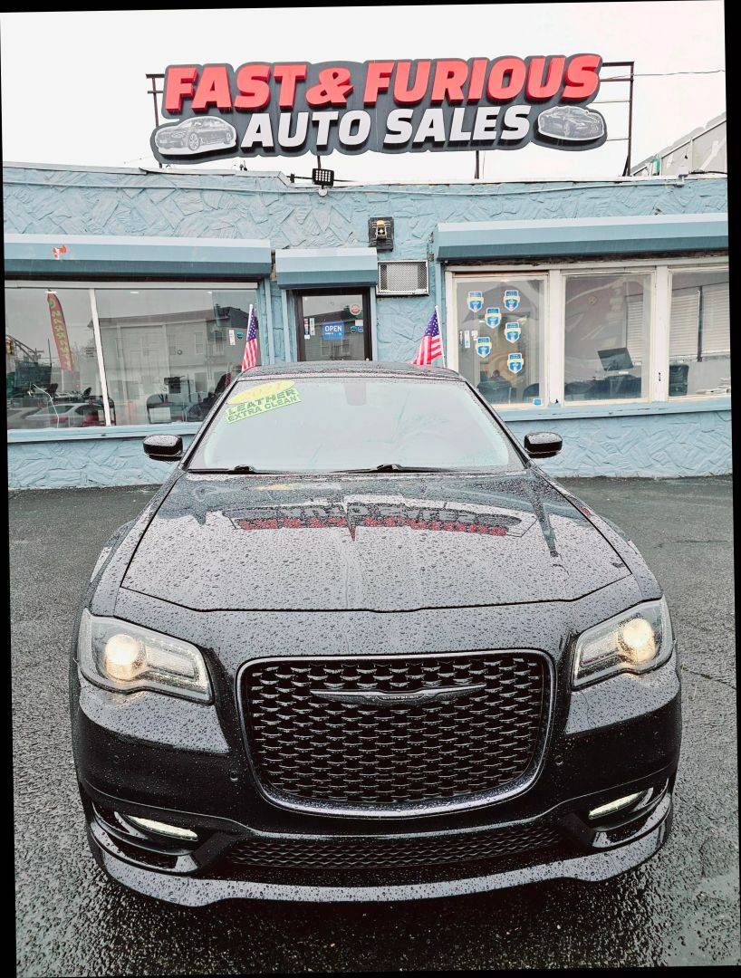 2021 Chrysler 300 Touring L — Sedan — 61,259 mi — Newark, NJ