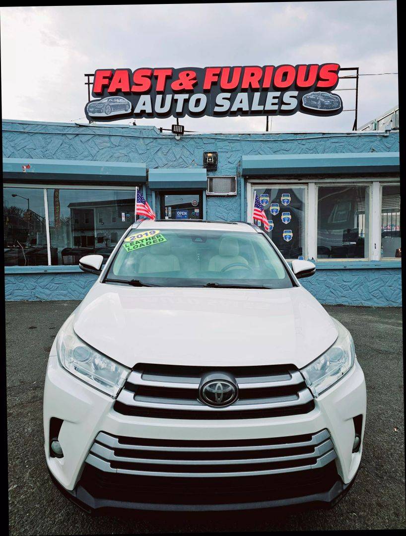 2019 Toyota Highlander XLE — SUV — 95,826 mi — Newark, NJ
