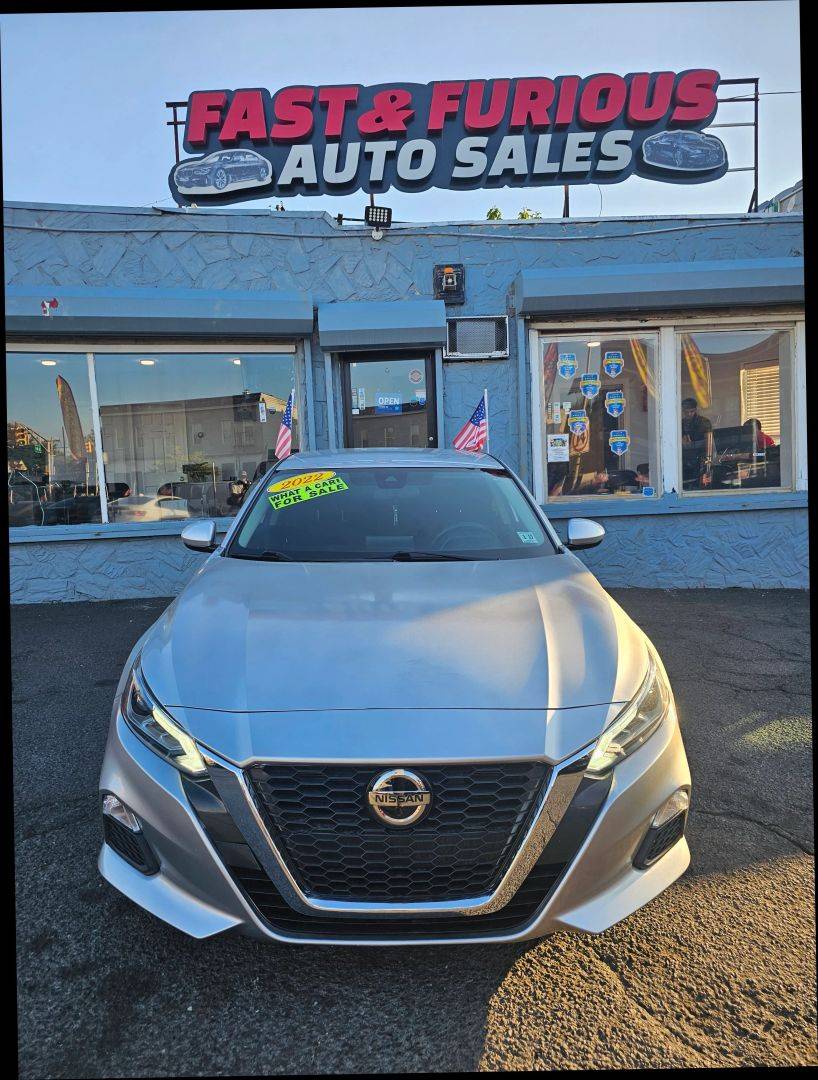 2022 Nissan Altima SV — Sedan — 71,677 mi — Newark, NJ