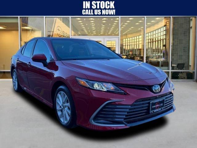 2024 Toyota Camry LE — Sedan — 5,587 mi — Evergreen Park, IL