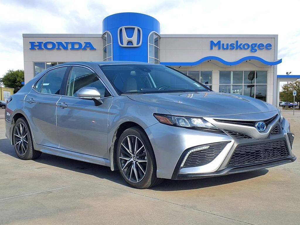 2024 Toyota Camry Hybrid SE — Sedan — 55,000 mi — Muskogee, OK