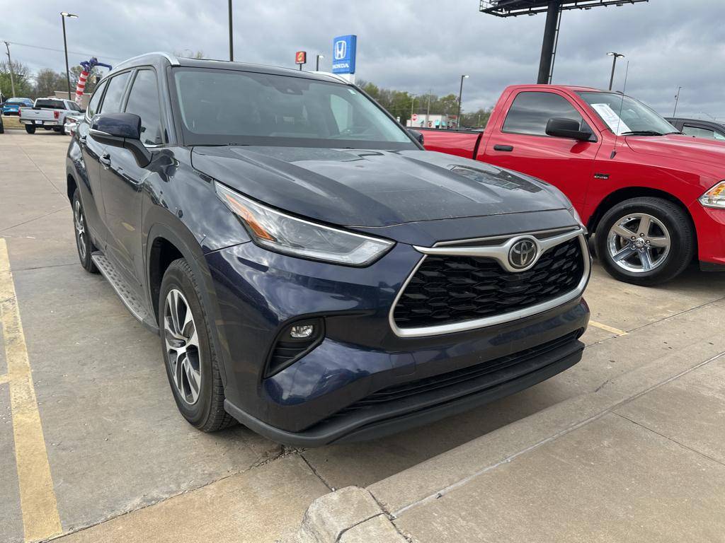 2021 Toyota Highlander XLE — SUV — 53,621 mi — Muskogee, OK