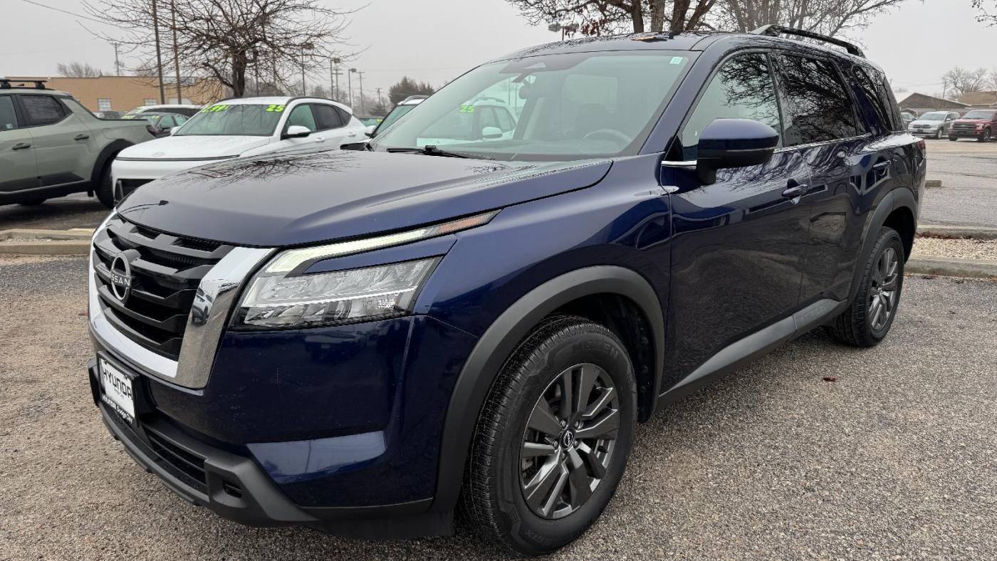 2022 Nissan Pathfinder SV — SUV — 79,264 mi — Dodge City, KS