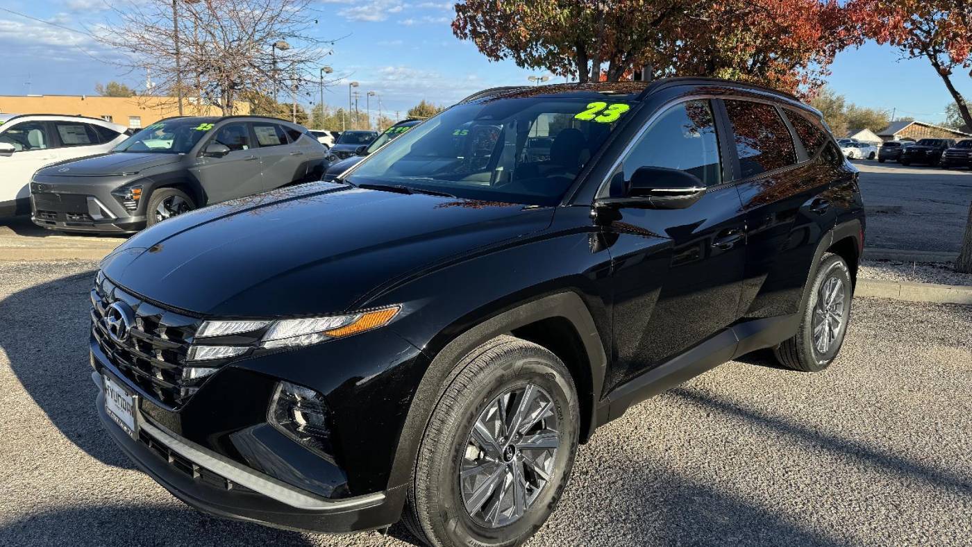 2023 Hyundai Tucson Hybrid Blue — SUV — 10,376 mi — Dodge City, KS