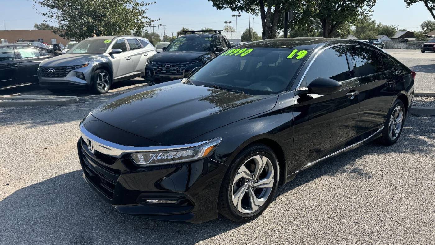 2019 Honda Accord EX — Sedan — 92,812 mi — Dodge City, KS