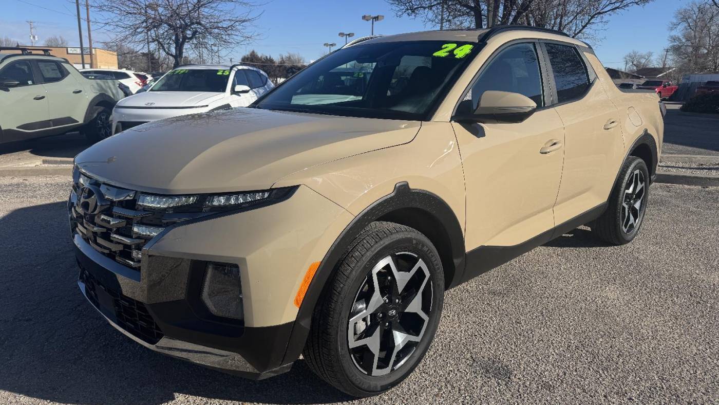 2024 Hyundai Santa Cruz Limited — Pickup Truck — 4,245 mi — Dodge City, KS