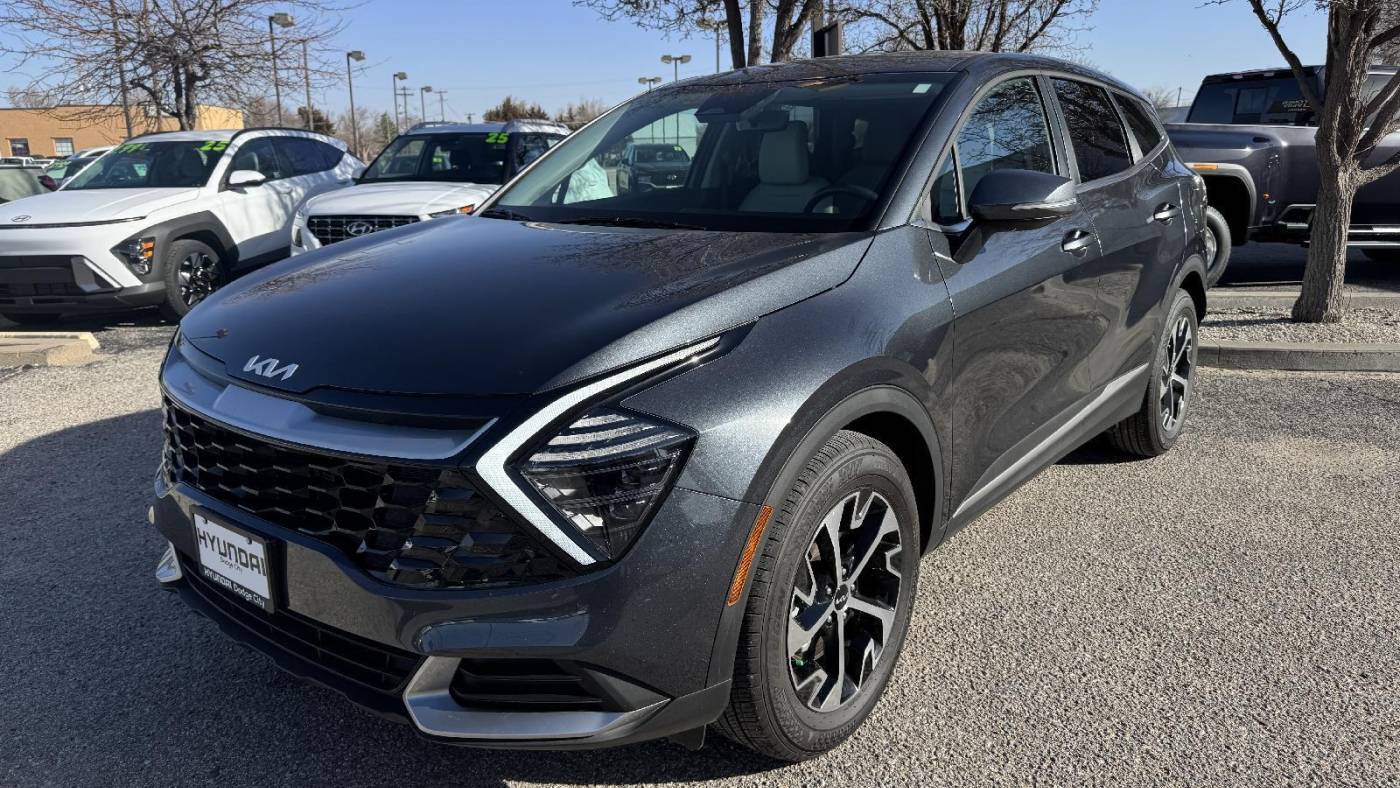 2024 Kia Sportage EX — SUV — 7,796 mi — Dodge City, KS