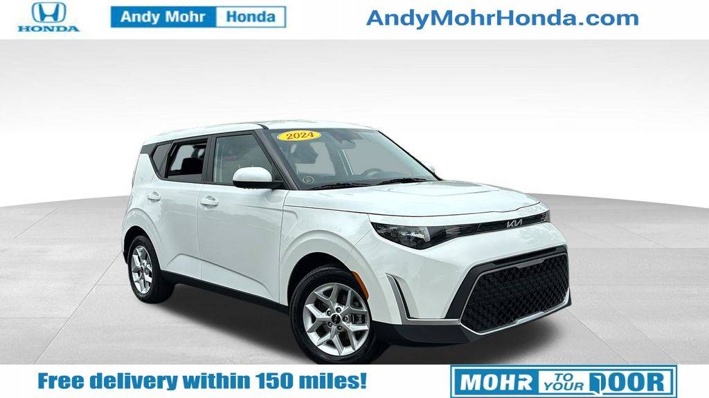 2024 Kia Soul LX — Hatchback — 4,507 mi — Bloomington, IN